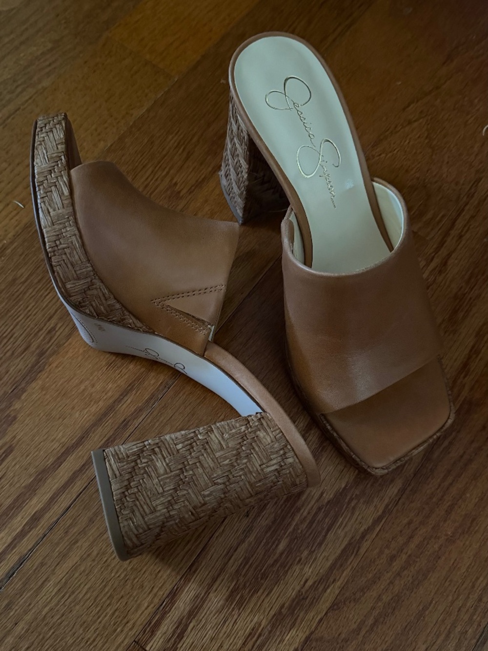 NEW - Jessica Simpson Size 9 Block Heel/Platform Mules